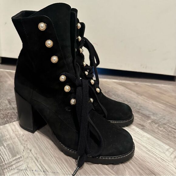 STUART WEITZMAN Boots Women Size 10 Ivey Suede Combat Pearl Button Black Bootie - Picture 2 of 10